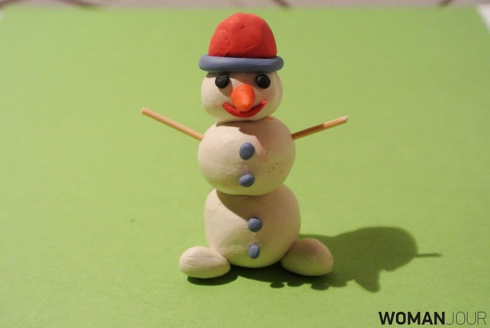 Снеговик из пластилина