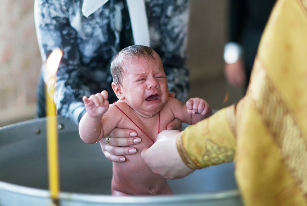 Что нужно для крещения ребенка: мальчика и девочки