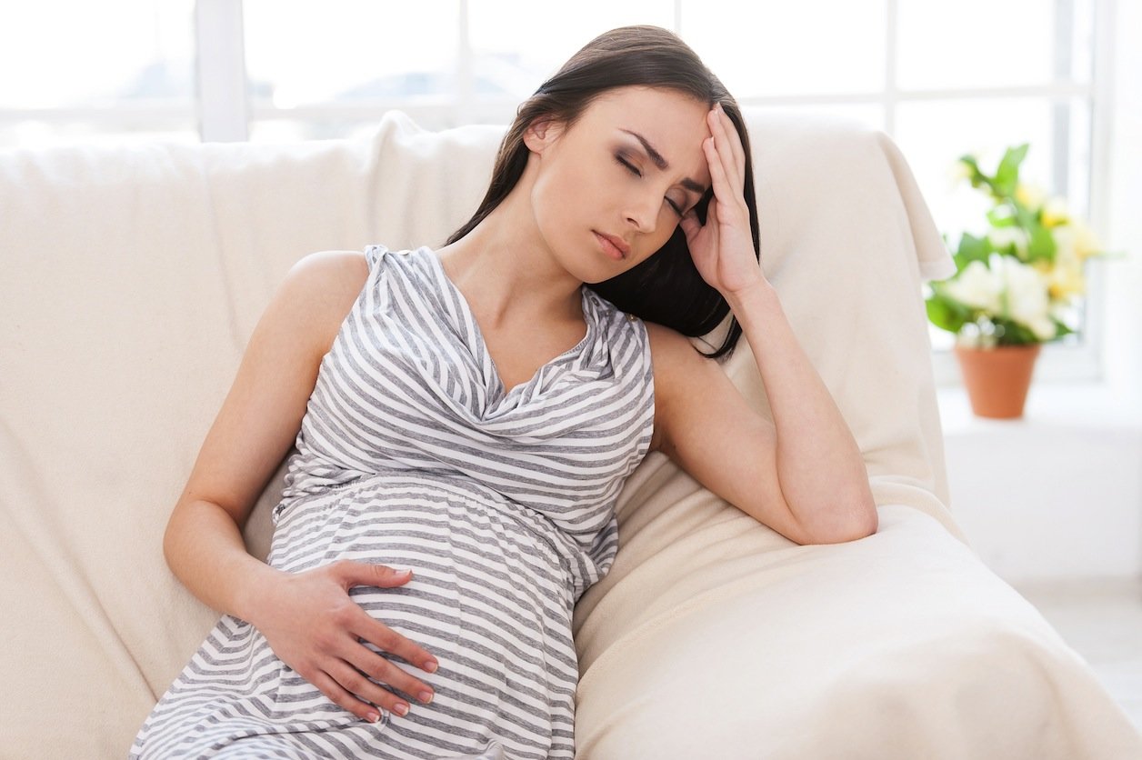 Что можно пить беременным от головной боли?
