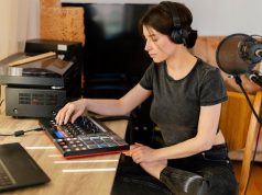 Когда и как записывать песню в студии: практическое руководство для начинающих и опытных исполнителей