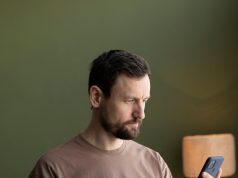 Как ненавязчиво напомнить о себе мужчине через смс