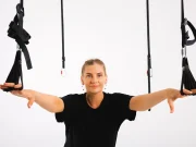 Регулярные занятия йогой и фитнесом как путь к крепкому здоровью и долголетию