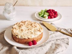 Торт с печеньем рыбки и сметаны