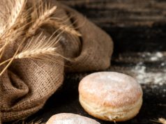 Булочки на дрожжах без яиц