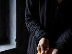 Пирог с сыром на сковороде: простой рецепт