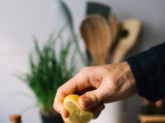 Приготовление соуса для салата Цезарь