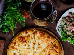 Хачапури с сыром: классический рецепт