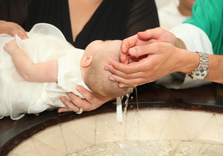 Можно ли крестить ребенка в пост?