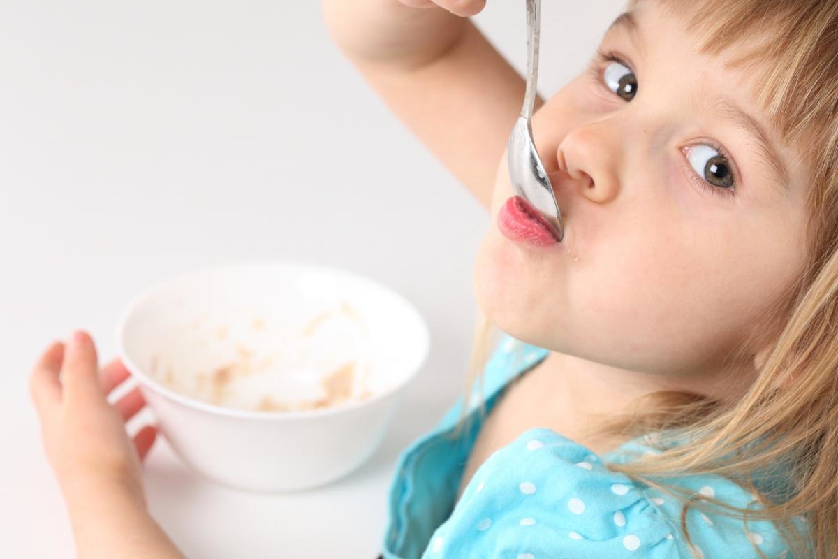 Пищевое отравление у ребенка: симптомы и лечение